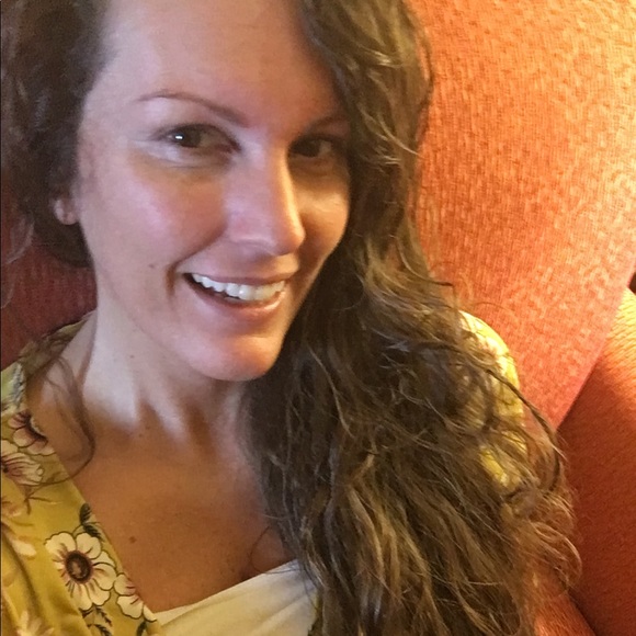 Meet your Posher, Shelley - Picture 1 of 1